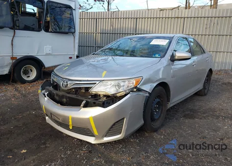 2012 Toyota Camry Le z USA, uszkodzony, nr VIN 4T1BF1FK2CU148584
